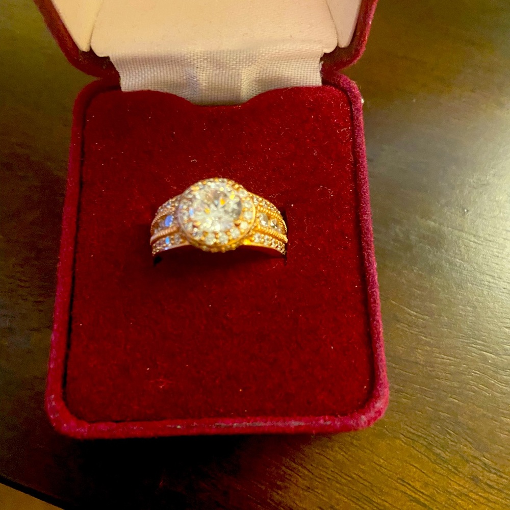 NEW! Absolute rose gold ring